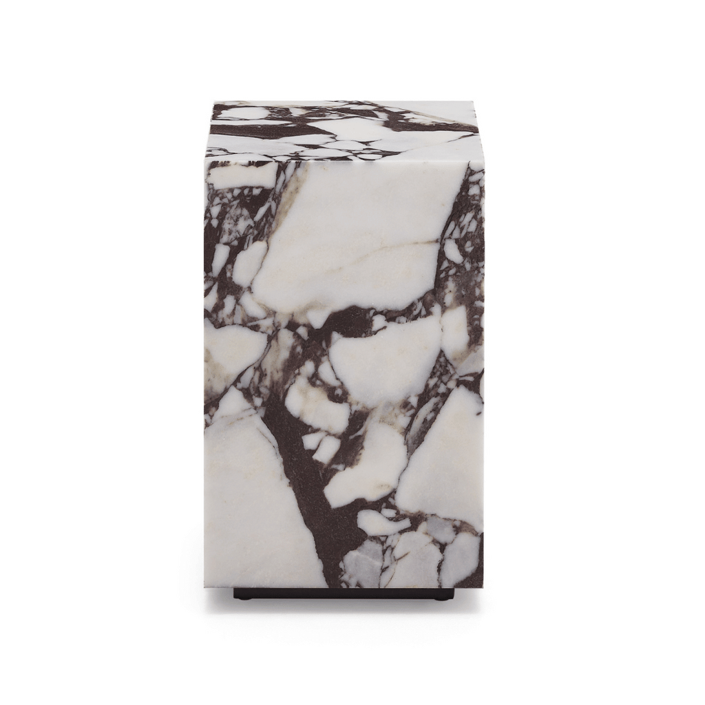 Naomi Plinth