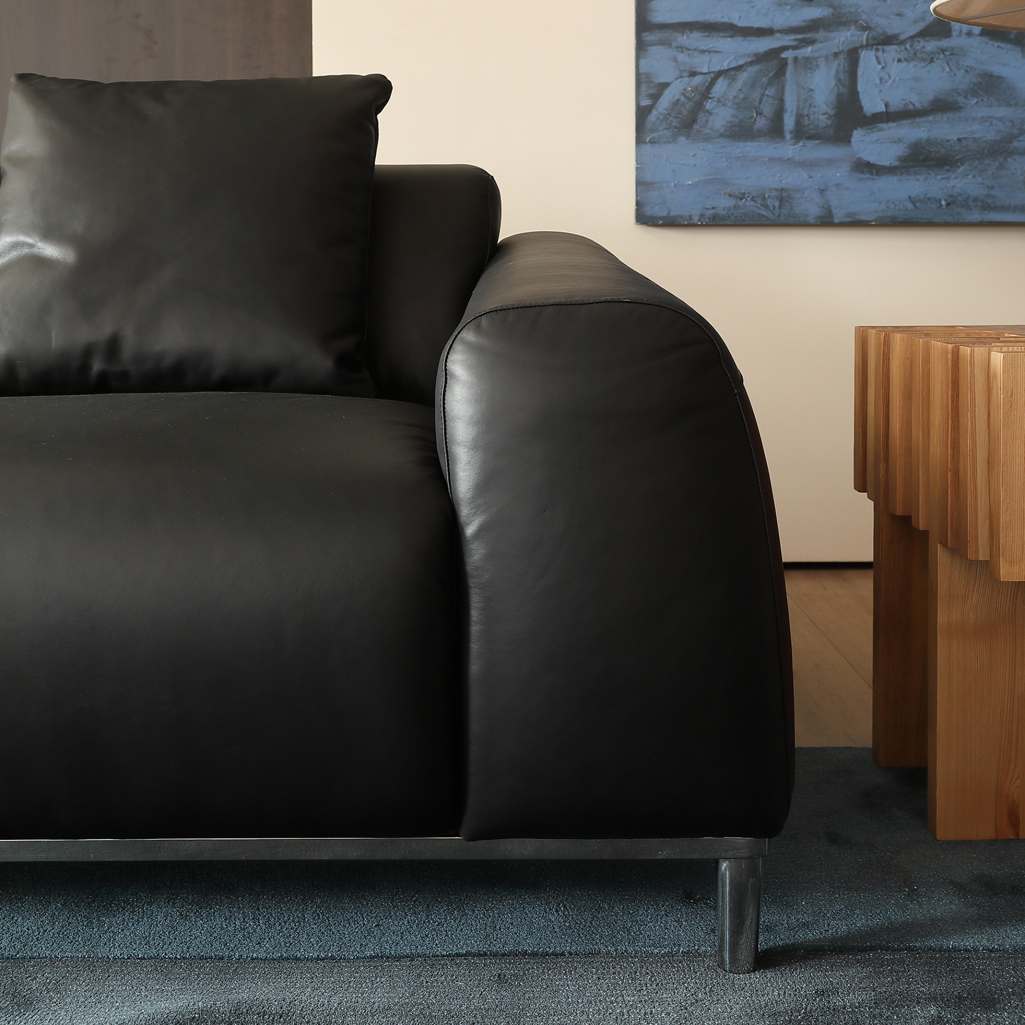 Valora Sofa