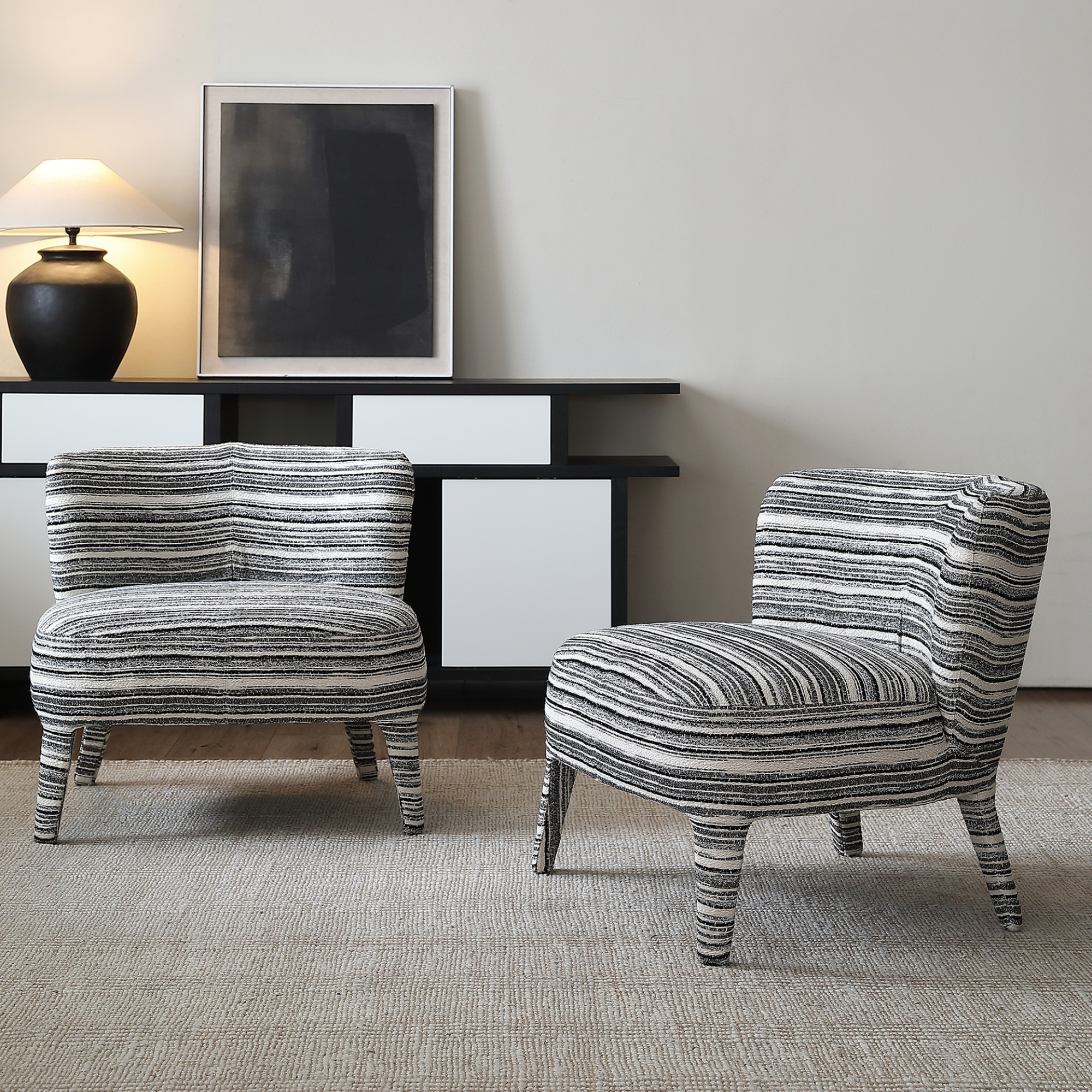 Mave Armchair