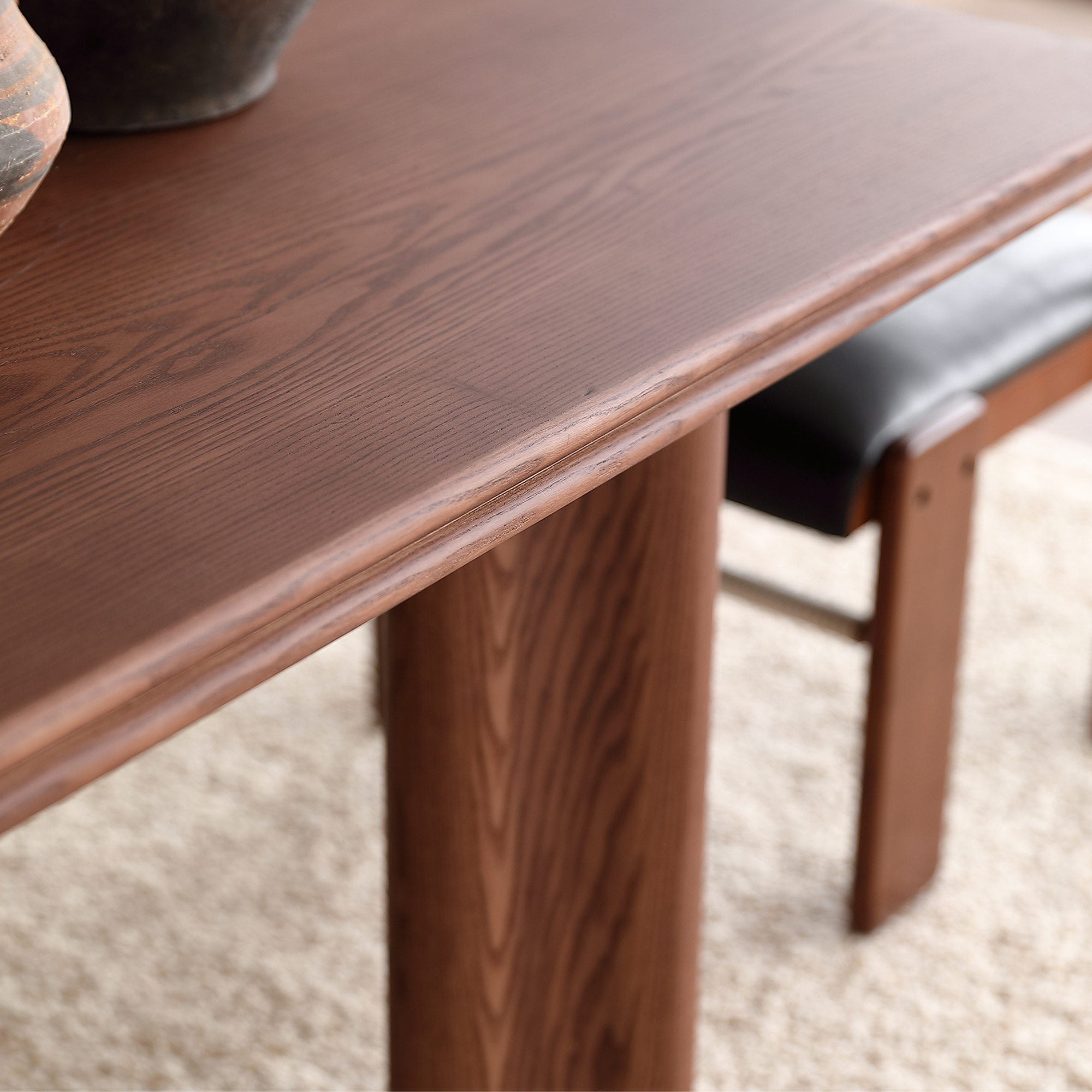 Arcos Dining Table