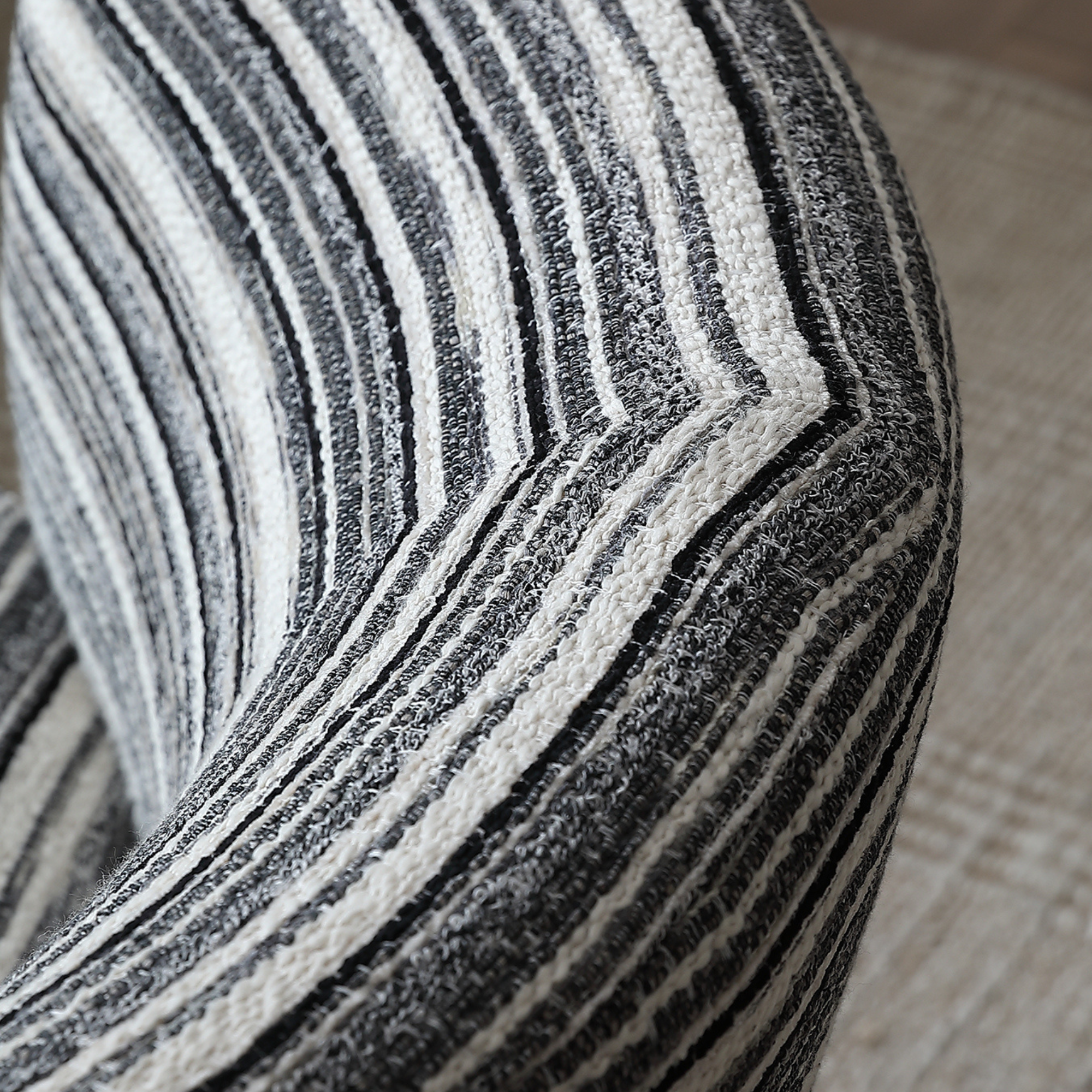 Mave Armchair