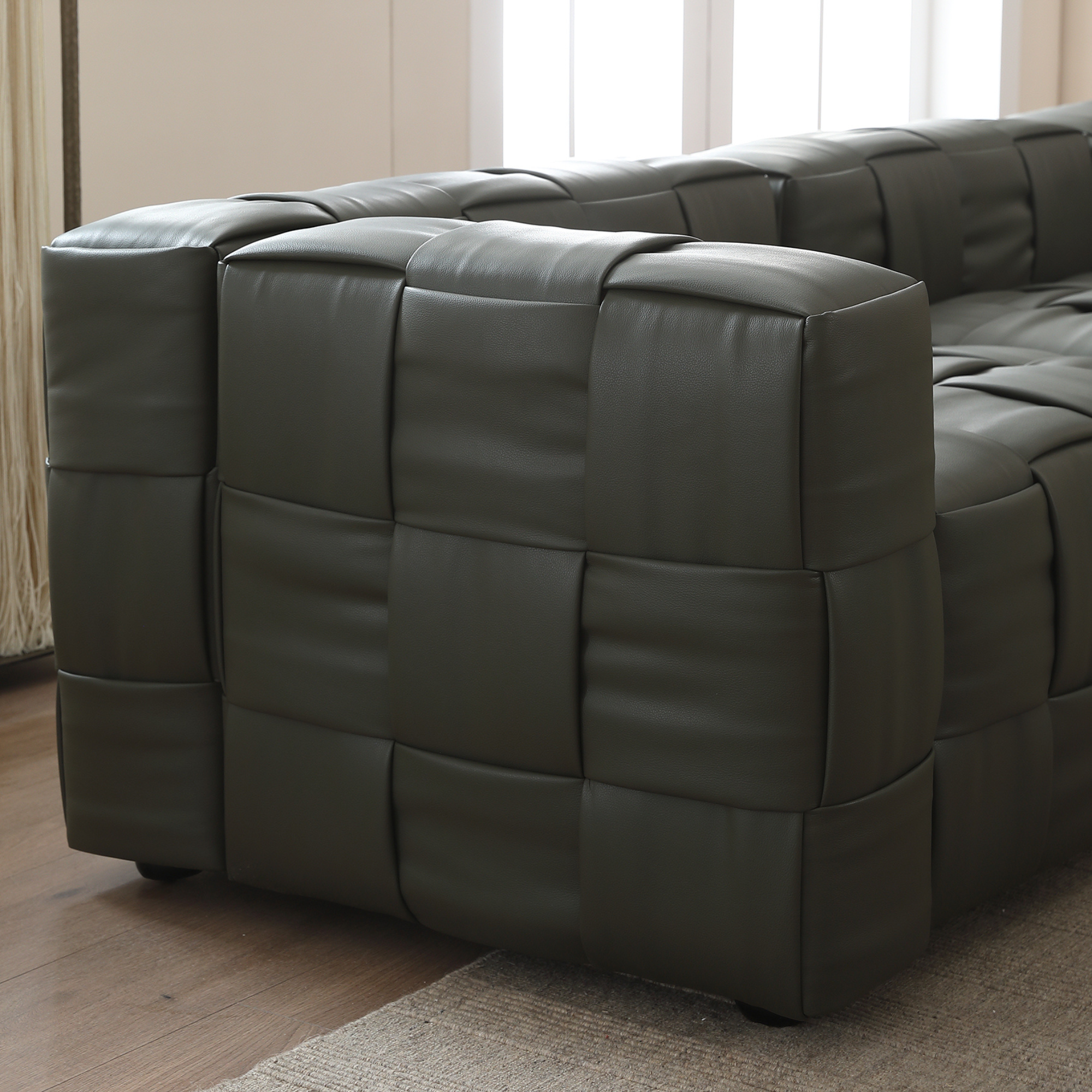 Zephyra Sofa