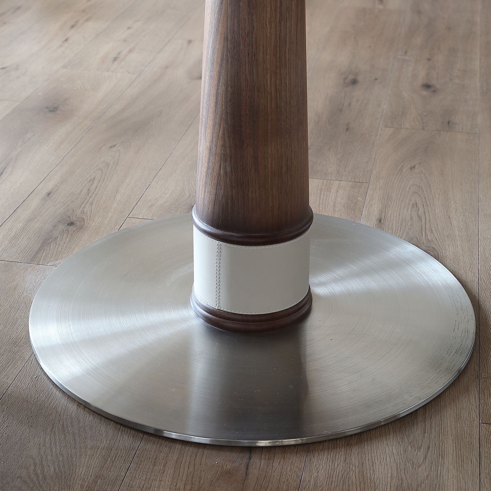 Xilo Dining Table