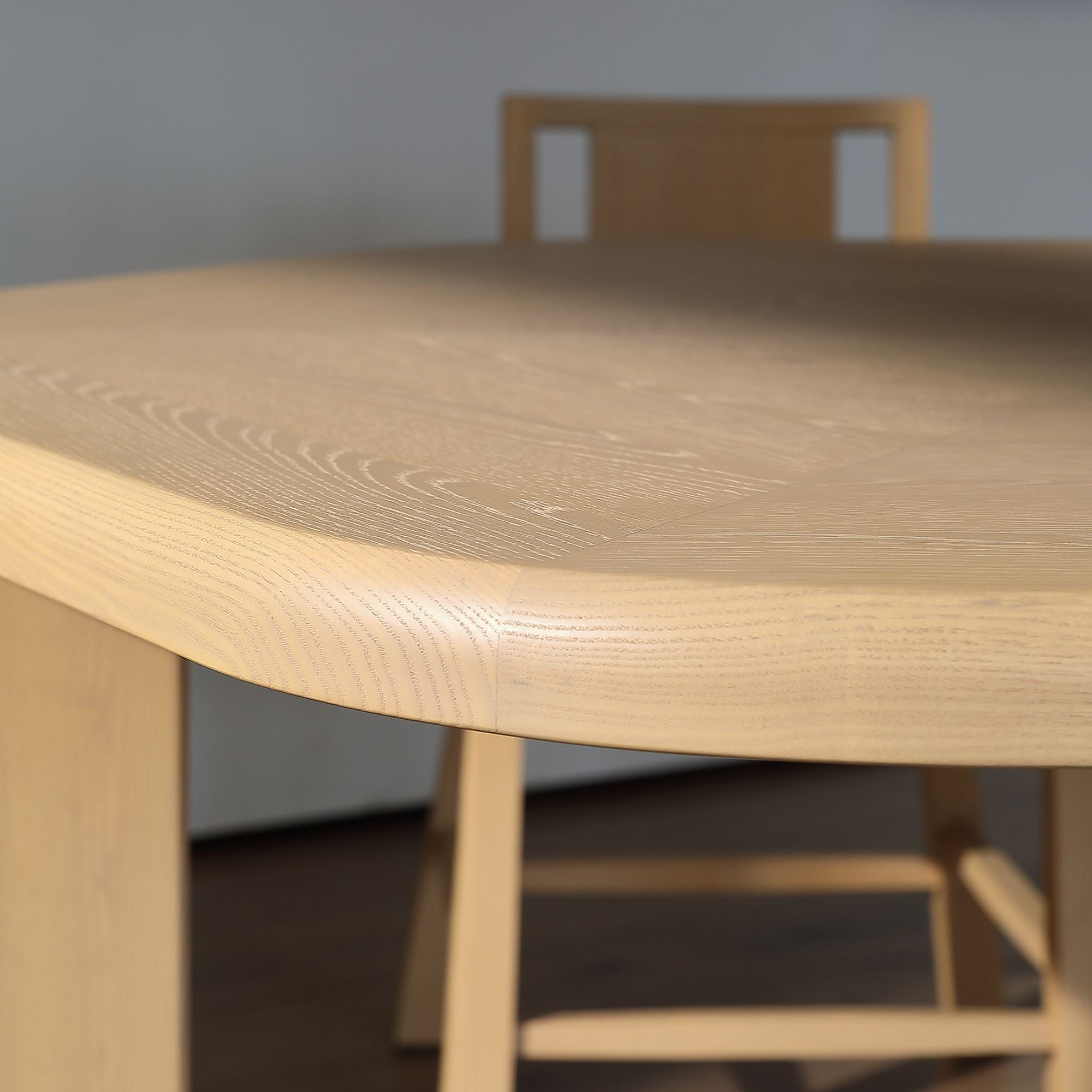 Elvo Dining Table